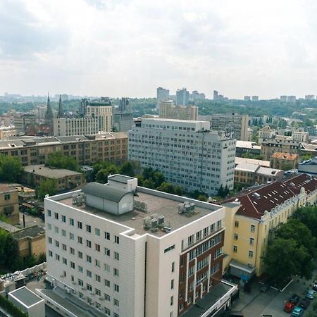 Квартира На Улице Деловая Kiev Dış mekan fotoğraf