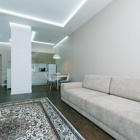 Квартира На Улице Деловая Kiev Dış mekan fotoğraf
